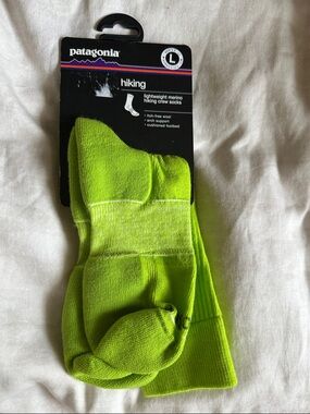 Patagonia Men’s Merino Wool Hiking Crew Socks Peppergrass Green Large 9-12 NWT
